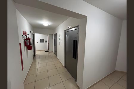 Apartamento à venda com 73m², 3 quartos e 1 vaga Apartamento à venda com 73m², 3 quartos e 1 vagaCorredor