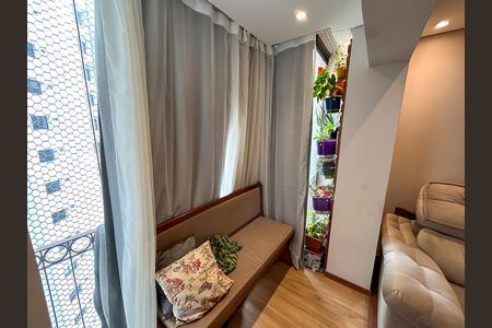 Apartamento à venda com 73m², 3 quartos e 1 vaga Apartamento à venda com 73m², 3 quartos e 1 vagaSala