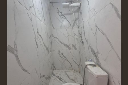 Casa de condomínio à venda com 120m², 2 quartos e 1 vagaBanheiro 