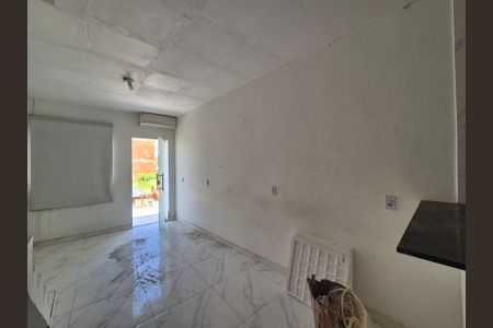 Casa de condomínio à venda com 120m², 2 quartos e 1 vagaSala 