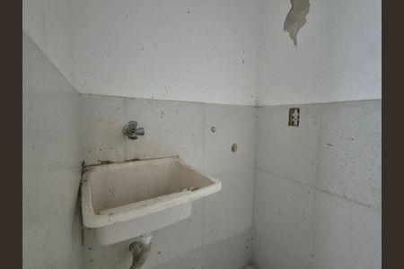 Casa de condomínio à venda com 120m², 2 quartos e 1 vagaÁrea de Serviço 