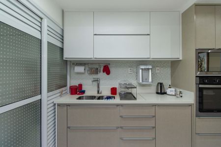 Apartamento à venda com 110m², 3 quartos e 2 vagas Apartamento à venda com 110m², 3 quartos e 2 vagasCozinha