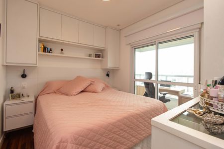 Apartamento à venda com 110m², 3 quartos e 2 vagas Apartamento à venda com 110m², 3 quartos e 2 vagasSuíte