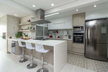 Apartamento à venda com 110m², 3 quartos e 2 vagas Apartamento à venda com 110m², 3 quartos e 2 vagasCozinha