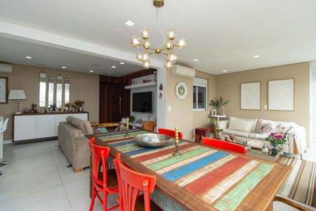 Apartamento à venda com 110m², 3 quartos e 2 vagas Apartamento à venda com 110m², 3 quartos e 2 vagasVaranda