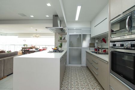 Apartamento à venda com 110m², 3 quartos e 2 vagas Apartamento à venda com 110m², 3 quartos e 2 vagasCozinha