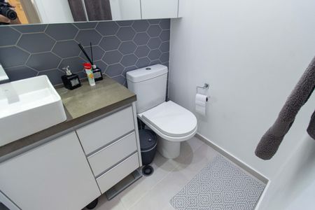 Apartamento à venda com 110m², 3 quartos e 2 vagas Apartamento à venda com 110m², 3 quartos e 2 vagasBanheiro