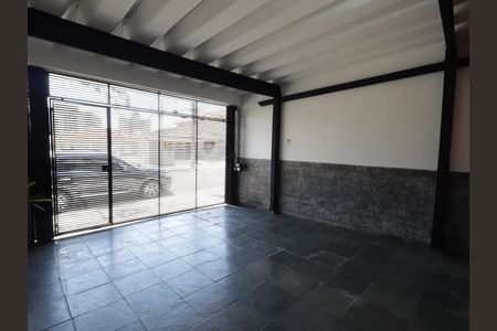 Casa à venda com 134m², 3 quartos e 2 vagasGaragem