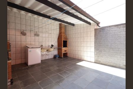 Casa à venda com 134m², 3 quartos e 2 vagasÁrea externa