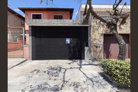 Casa à venda com 134m², 3 quartos e 2 vagasFachada