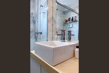 Apartamento à venda com 69m², 2 quartos e 1 vagaBanheiro da Suíte