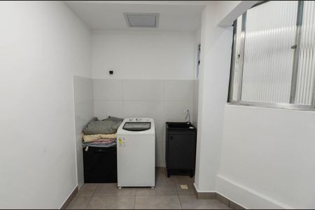 Apartamento à venda com 77m², 3 quartos e sem vagaÁrea de Serviço