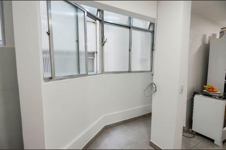 Apartamento à venda com 77m², 3 quartos e sem vagaÁrea de Serviço