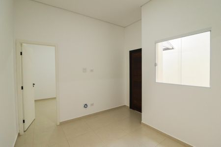 Sala/Cozinha de casa para alugar com 1 quarto, 42m² em Vila Espanhola, São Paulo