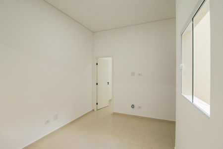 Sala/Cozinha de casa para alugar com 1 quarto, 42m² em Vila Espanhola, São Paulo