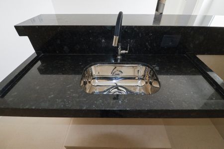 Sala/Cozinha de casa para alugar com 2 quartos, 40m² em Vila Espanhola, São Paulo