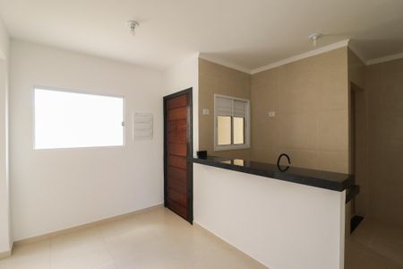 Sala/Cozinha de casa para alugar com 2 quartos, 40m² em Vila Espanhola, São Paulo