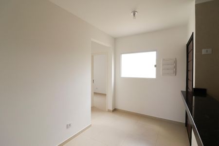 Sala/Cozinha de casa para alugar com 2 quartos, 40m² em Vila Espanhola, São Paulo