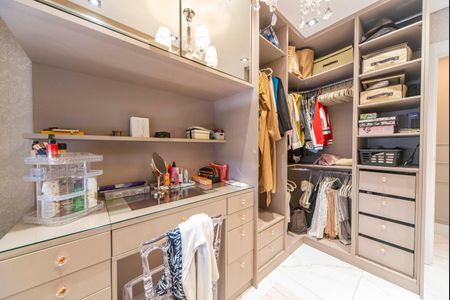 Apartamento à venda com 81m², 3 quartos e 2 vagasQuarto 1