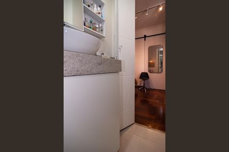 Apartamento à venda com 32m², 1 quarto e 1 vagaBanheiro Quarto Suíte