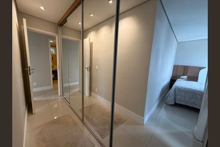 Apartamento à venda com 118m², 3 quartos e 2 vagasCorredor