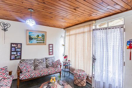 Casa à venda com 350m², 4 quartos e 3 vagasSala