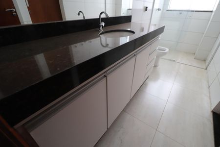 Apartamento para alugar com 160m², 3 quartos e 2 vagasBanheiro da Suíte 1