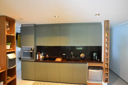 Apartamento à venda com 139m², 3 quartos e 2 vagas Apartamento à venda com 139m², 3 quartos e 2 vagasCozinha