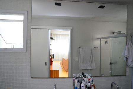 Apartamento à venda com 139m², 3 quartos e 2 vagas Apartamento à venda com 139m², 3 quartos e 2 vagasBanheiro da Suíte