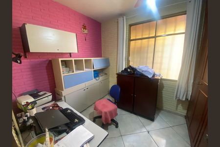 Casa à venda com 3 quartos, 360m² em Copacabana, Belo Horizonte