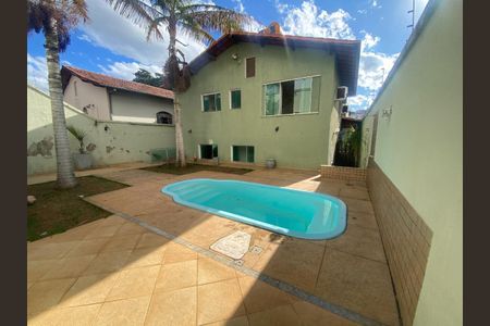Casa à venda com 360m², 3 quartos e 3 vagas