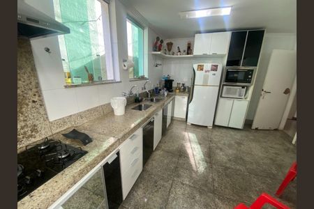 Casa à venda com 360m², 3 quartos e 3 vagas