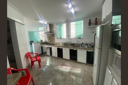 Casa à venda com 360m², 3 quartos e 3 vagas