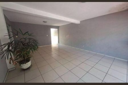 Casa à venda com 3 quartos, 160m² em Vila Carrão, São Paulo