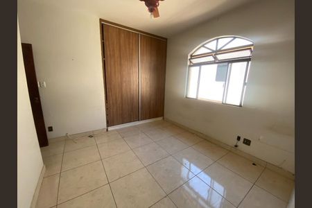 Casa à venda com 360m², 3 quartos e 4 vagas
