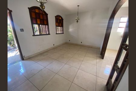 Casa à venda com 360m², 3 quartos e 4 vagas