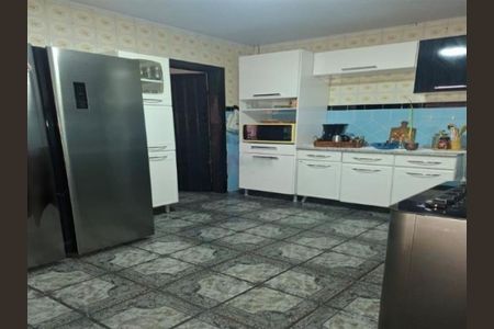 Casa à venda com 4 quartos, 224m² em Parque Boturussu, São Paulo