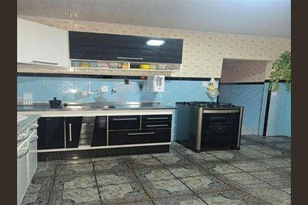 Casa à venda com 4 quartos, 224m² em Parque Boturussu, São Paulo