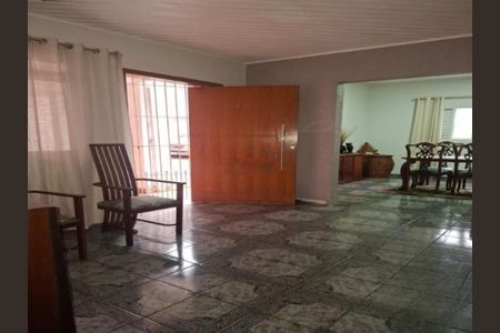 Casa à venda com 4 quartos, 224m² em Parque Boturussu, São Paulo