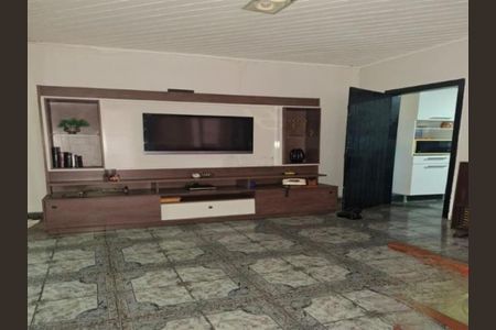 Casa à venda com 4 quartos, 224m² em Parque Boturussu, São Paulo