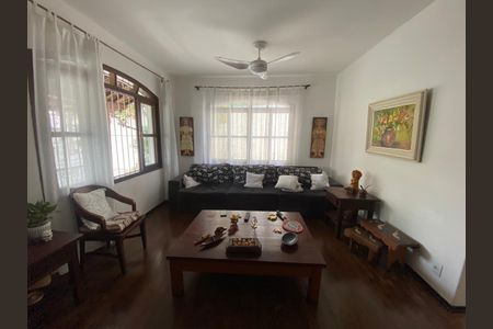 Casa à venda com 3 quartos, 360m² em Itapoã, Belo Horizonte