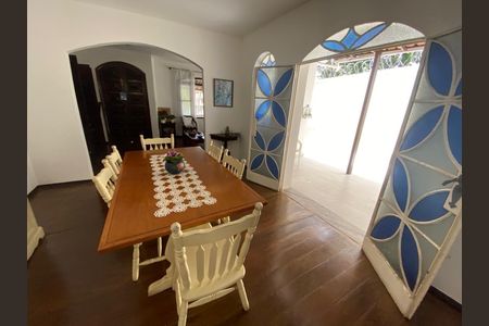 Casa à venda com 3 quartos, 360m² em Itapoã, Belo Horizonte