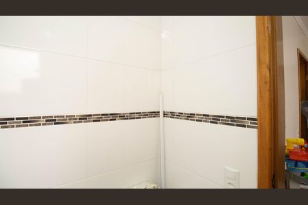 Casa de condomínio à venda com 65m², 2 quartos e 1 vaga Casa de condomínio à venda com 65m², 2 quartos e 1 vagaBanheiro da Suíte 2