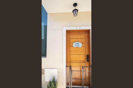 Casa de condomínio à venda com 65m², 2 quartos e 1 vaga Casa de condomínio à venda com 65m², 2 quartos e 1 vagaPorta