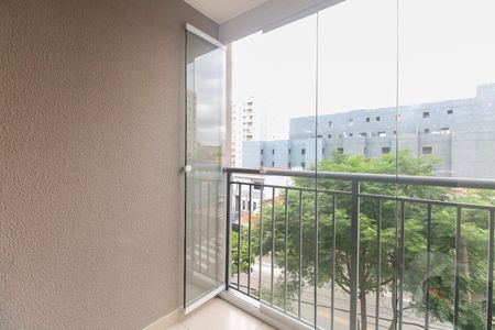 Apartamento à venda com 62m², 3 quartos e 1 vaga Apartamento à venda com 62m², 3 quartos e 1 vagaVaranda