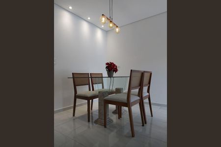 Casa à venda com 3 quartos, 200m² em Parque Oratório, Santo André