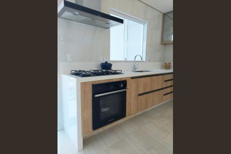 Casa à venda com 3 quartos, 200m² em Parque Oratório, Santo André