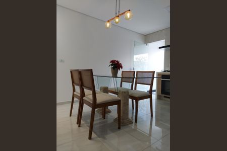 Casa à venda com 3 quartos, 200m² em Parque Oratório, Santo André