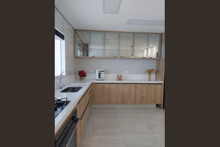 Casa à venda com 3 quartos, 200m² em Parque Oratório, Santo André