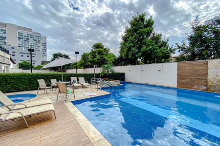 Apartamento à venda com 68m², 2 quartos e 1 vagaÁrea comum - Piscina